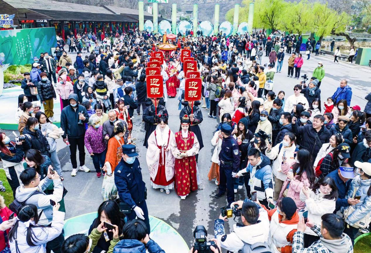 行走河南·读懂中国 | 连续三次上央视 云台山春游市场人气爆棚