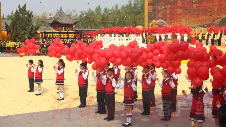 拜祖大典上的“国潮风”
