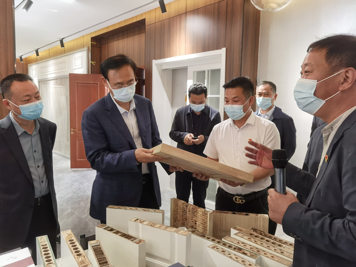 厅党组书记、厅长张国伟到平顶山、濮阳调研 厅党组书记、厅长张国伟到平顶山、濮阳调研
