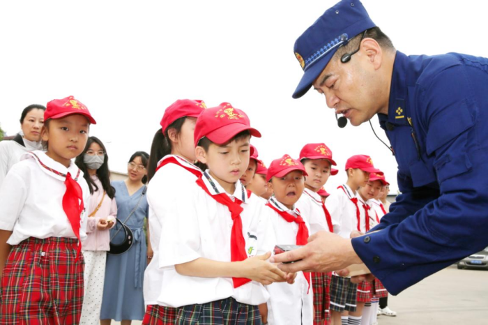 河南油田应急救援中心：“消防站”开放日树形象促安全