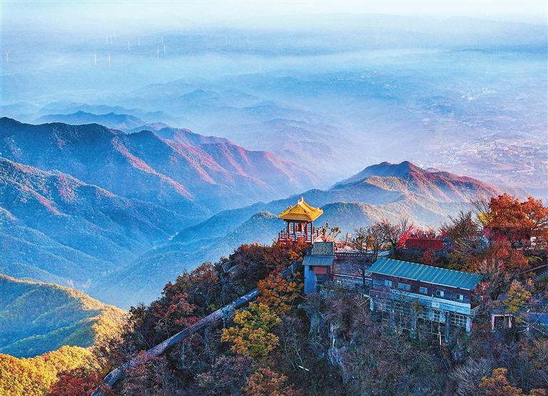 A glimpse of Wangwu Mountain in Oct