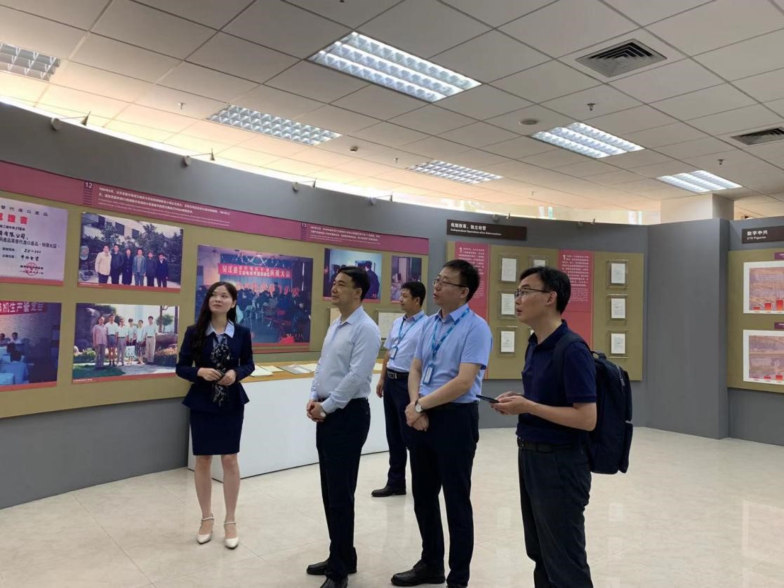 河南省发展改革委党组书记、主任何雄带队赴深圳调研考察
