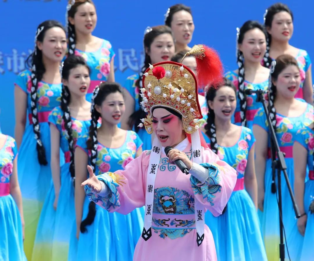 “中流砥柱”三门峡黄河大合唱艺术节举行