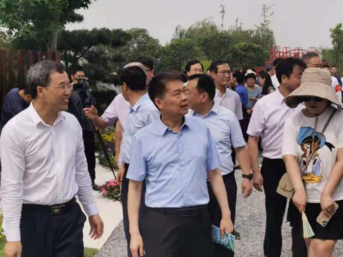 河南省建党百年园林绿化花境竞赛在郑州市郑东新区开幕