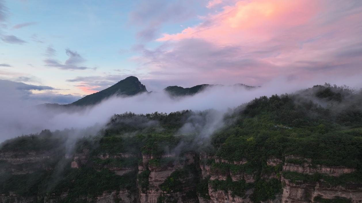 安阳林州太行山大峡谷图片