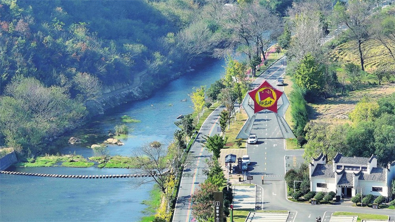 信阳：“诗与远方”在路上