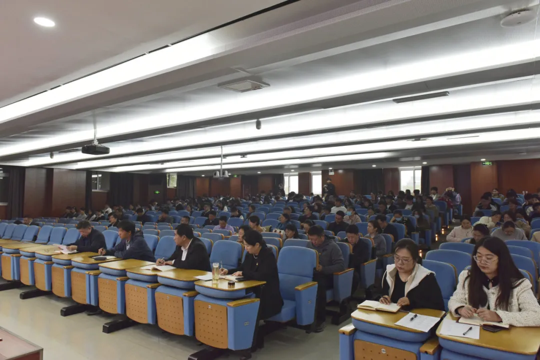 学习贯彻党的二十届三中全会精神省委教育工委宣讲团成员走进河南护理职业学院