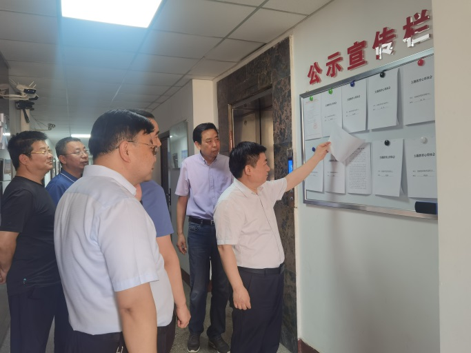 省科技厅党组成员、副厅长刘英锋一行到省科研平台服务中心、科技交流中心调研主题教育开展情况
