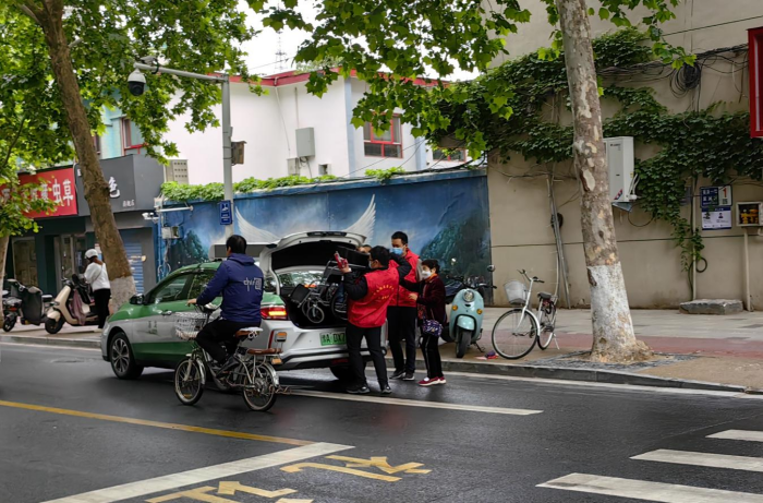 文明交通我先行 守护平安成长路——河南省应急管理厅组织开展文明交通志愿服务活动