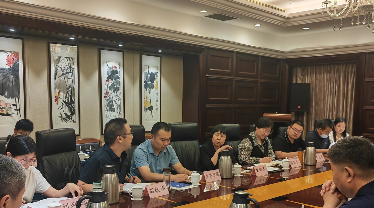 河南省人民监督员业务培训班在郑州召开