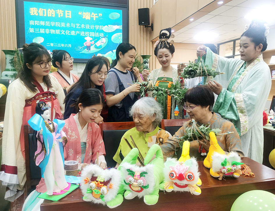 南阳：非遗进校园 青春话传承