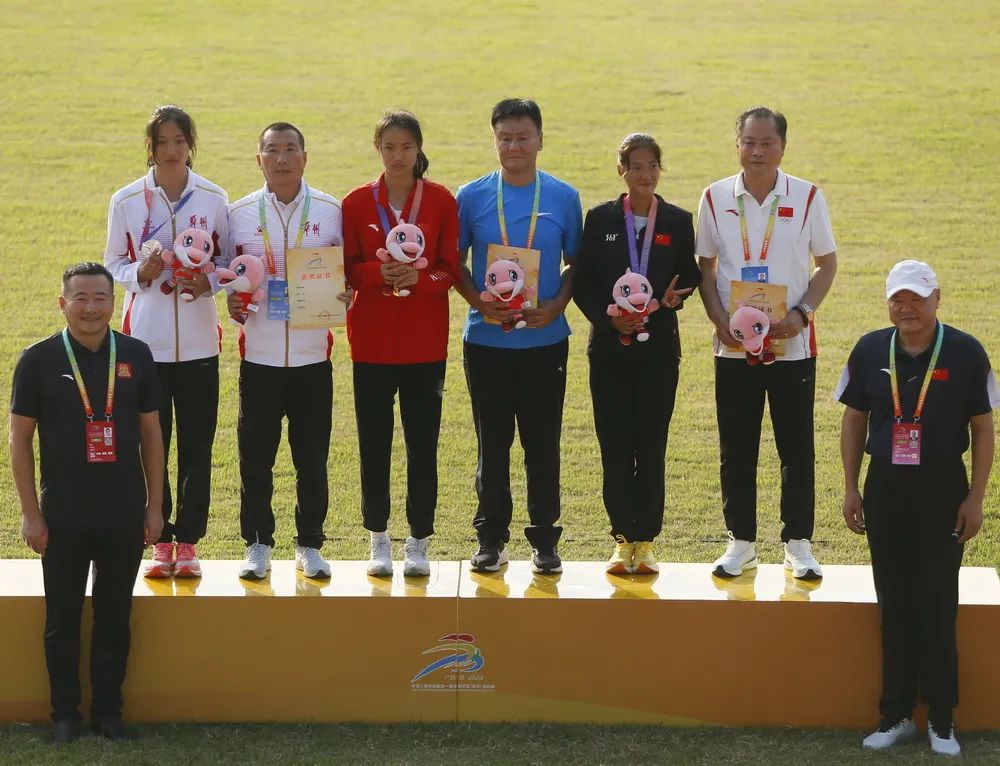 学青会丨田径赛场河南女将摘金夺银