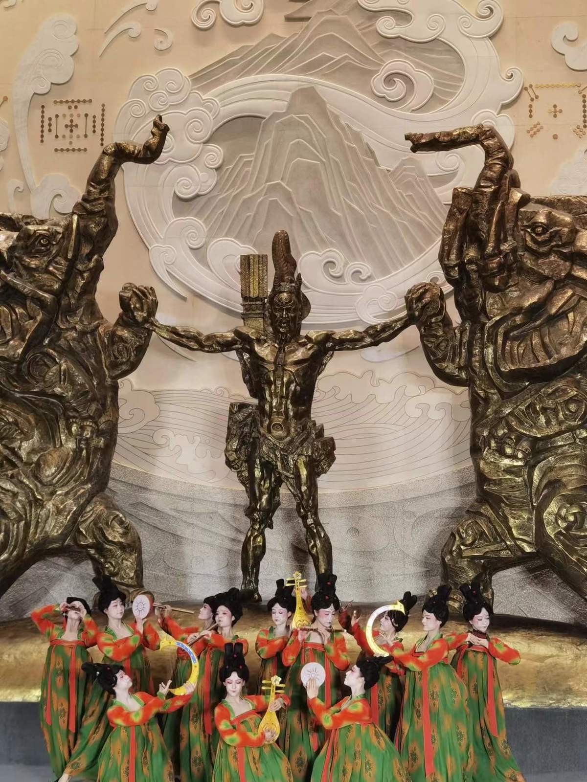【行走河南·读懂中国】“国风舞语”创作采风活动在郑启动