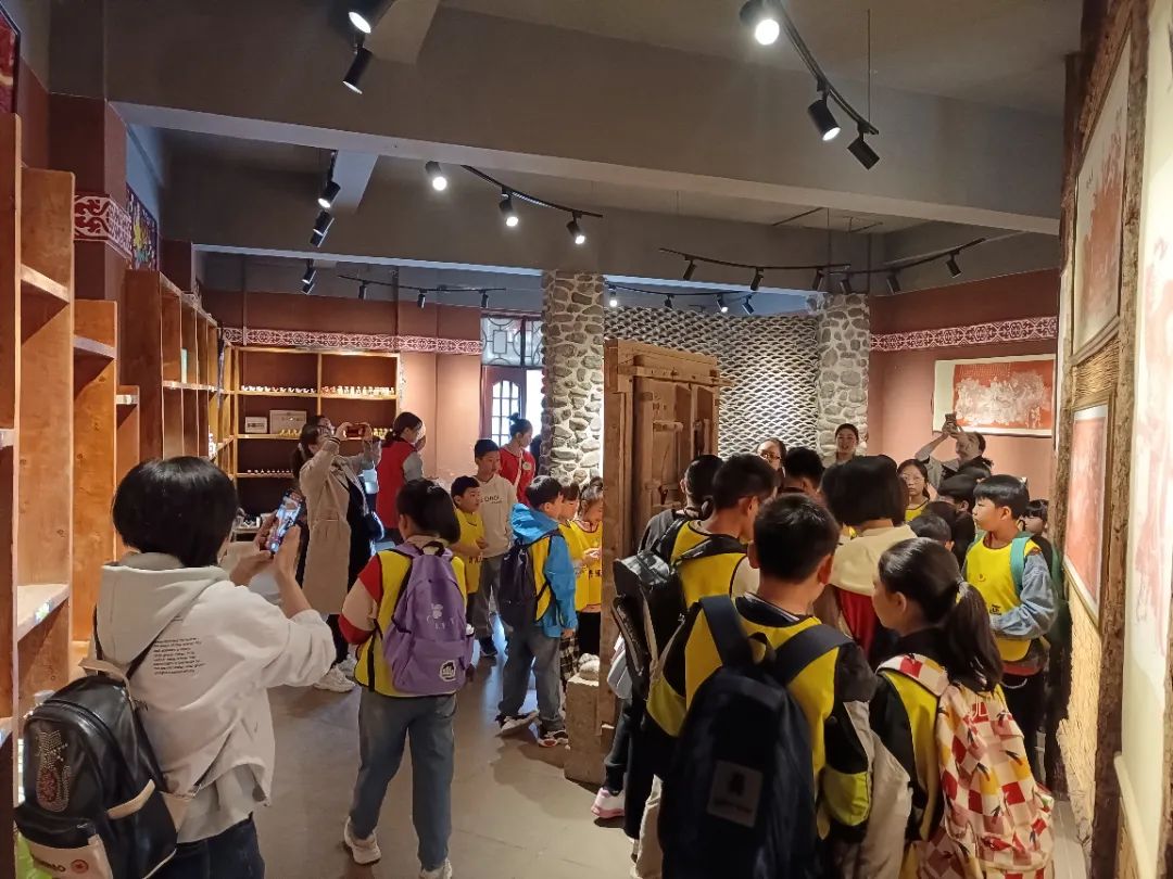 “双节”假期第一天，灵宝文旅市场火热开场