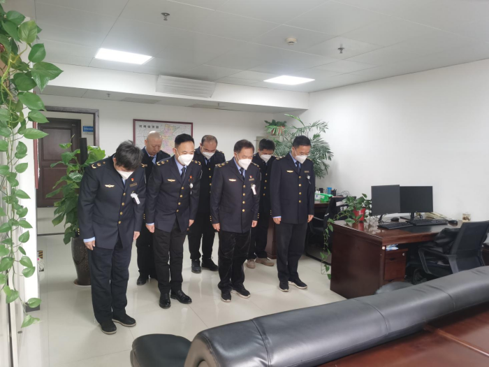 省应急厅组织收看江泽民同志追悼大会