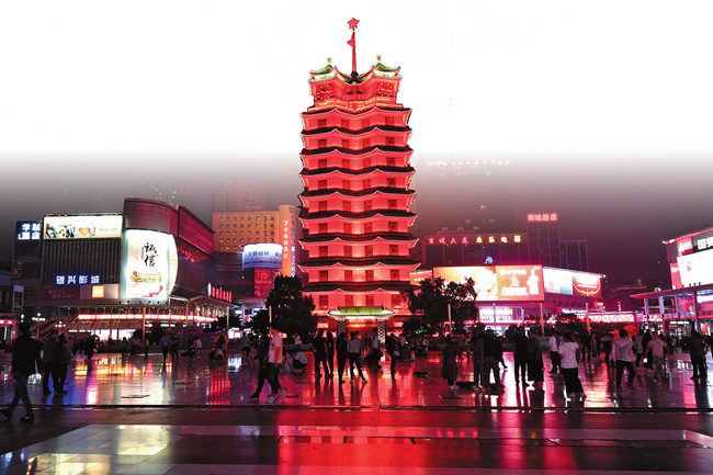 炫彩燈光秀為祖國祝福