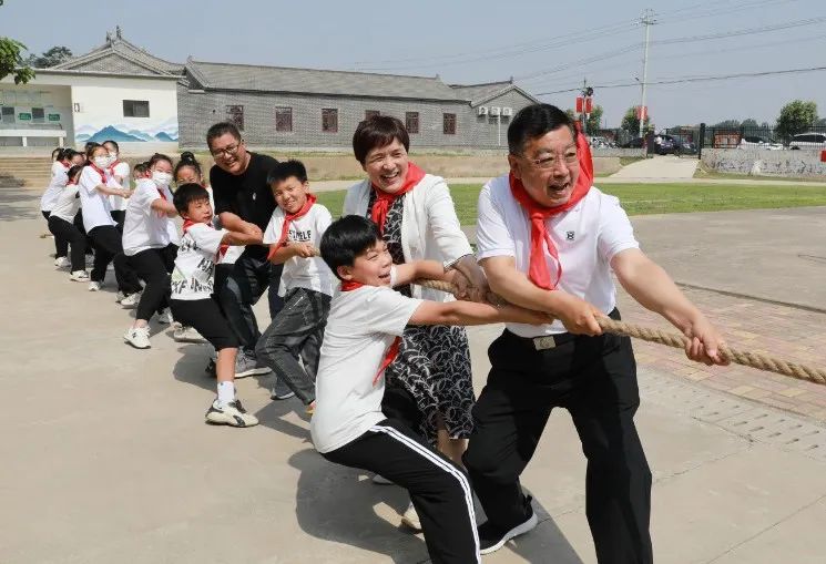 “公益体彩 快乐操场”走进岳家拳 温暖太极乡