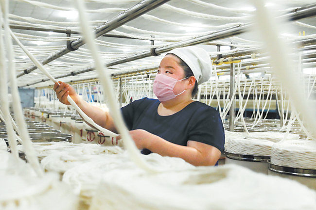 听，机器轰鸣声渐次响起！ ——河南企业复工复产见闻录 